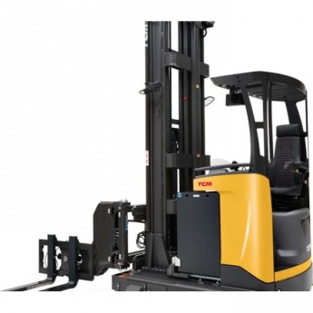 Электроштабелер TCM RTS150 узкопроxодный